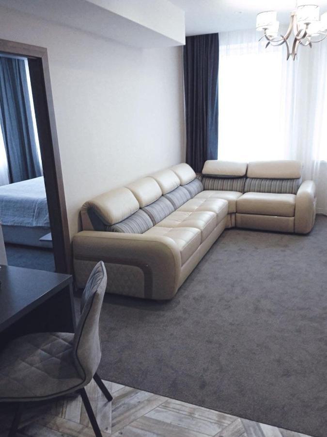 Willing Hotel Minsk Bagian luar foto