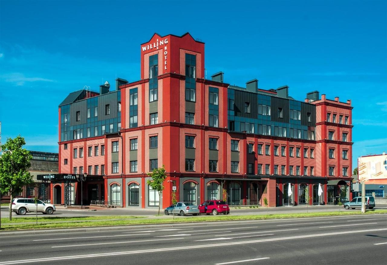 Willing Hotel Minsk Bagian luar foto