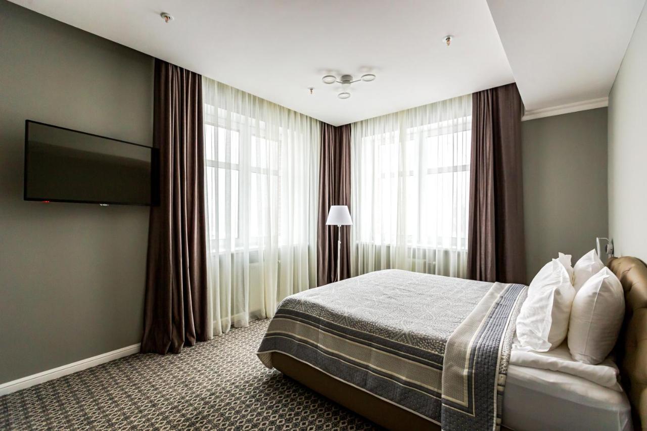 Willing Hotel Minsk Bagian luar foto